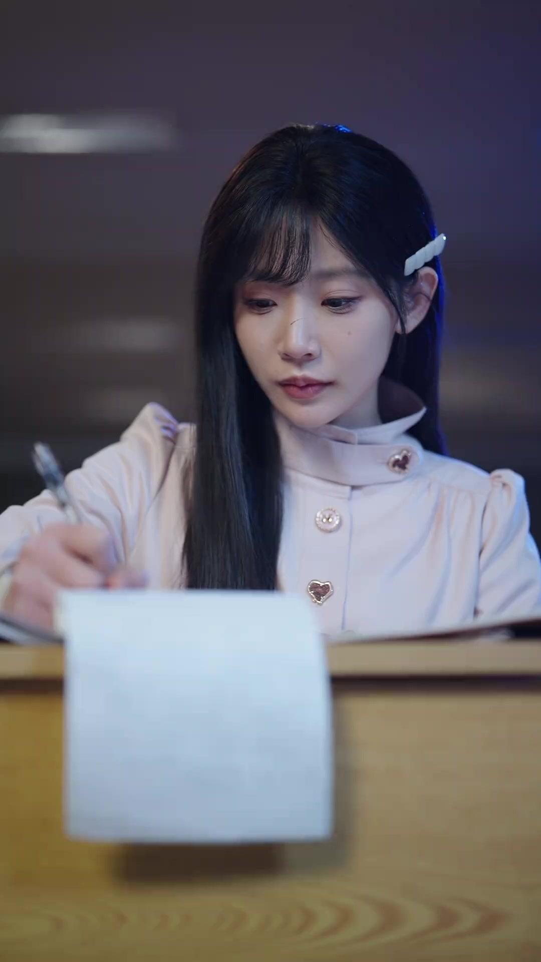 بنت القاع.. سيدة القمة