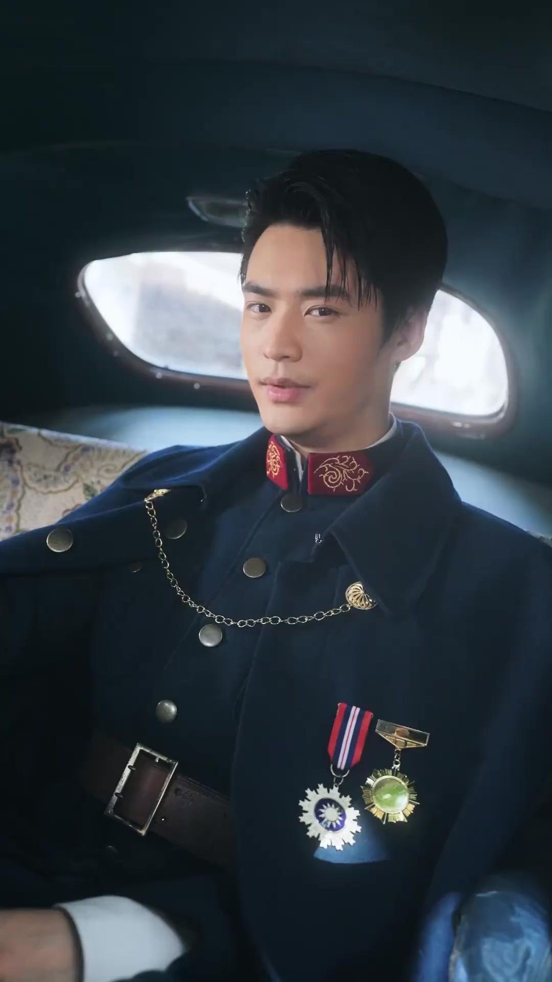 Catatan Naiknya Penglima Raka