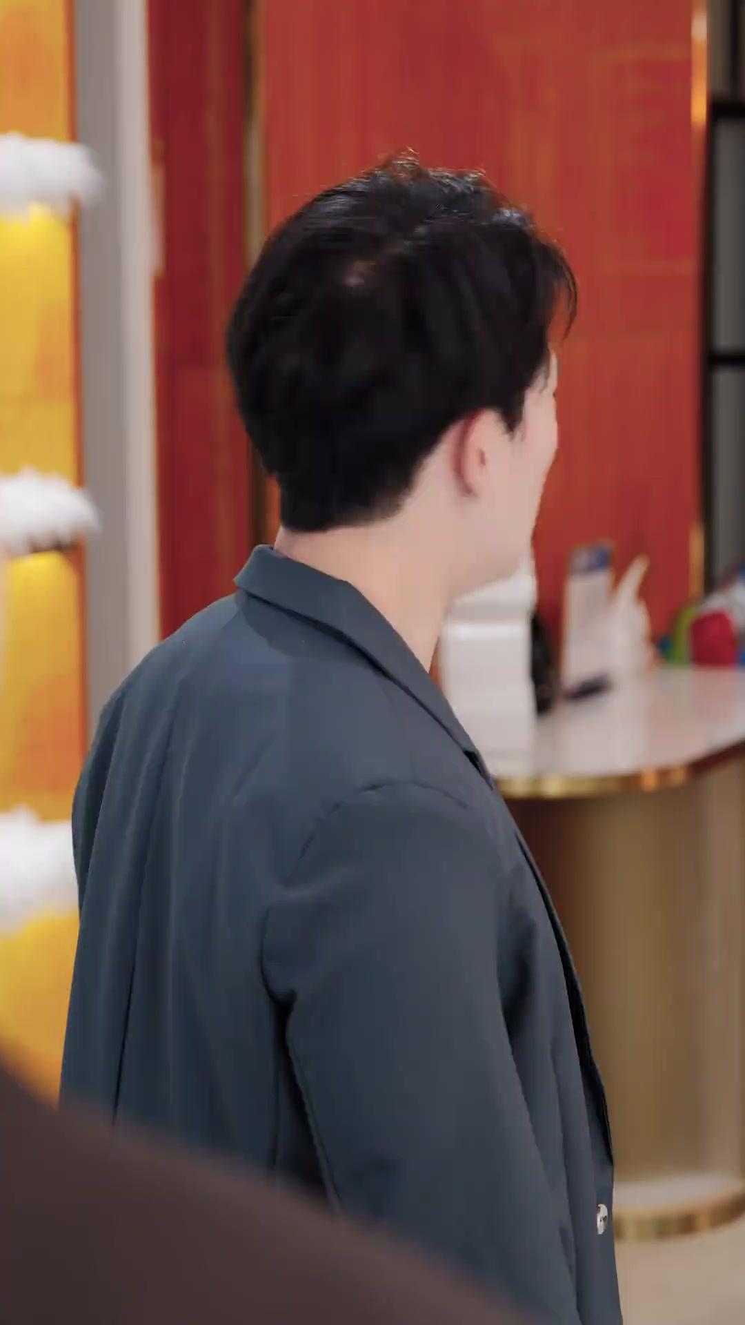 The CEO’s Rebirth: Protecting His True Heir