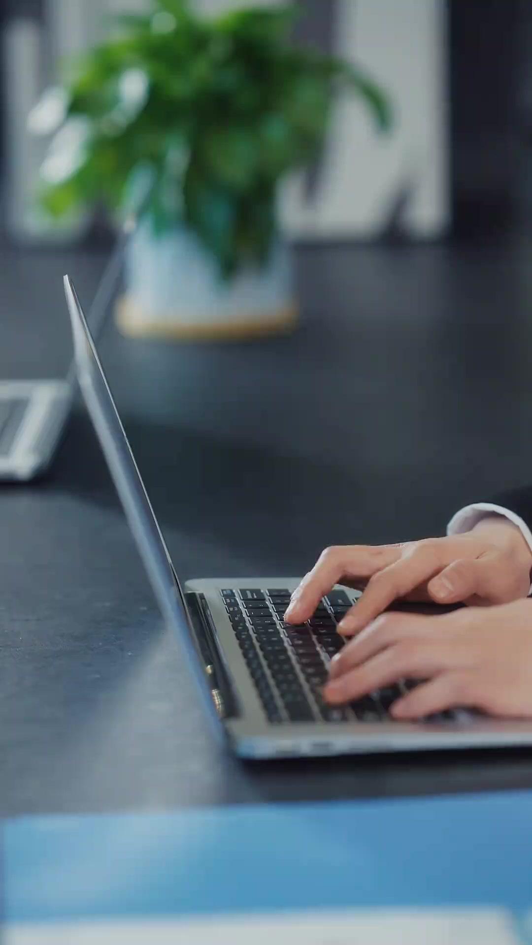 La Mia Maschera, La Mia Arma