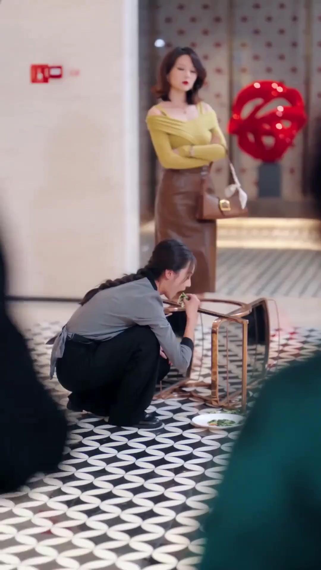 (Dubbed) A Discarded Wife? The Billionaire’s Lucky Charm!