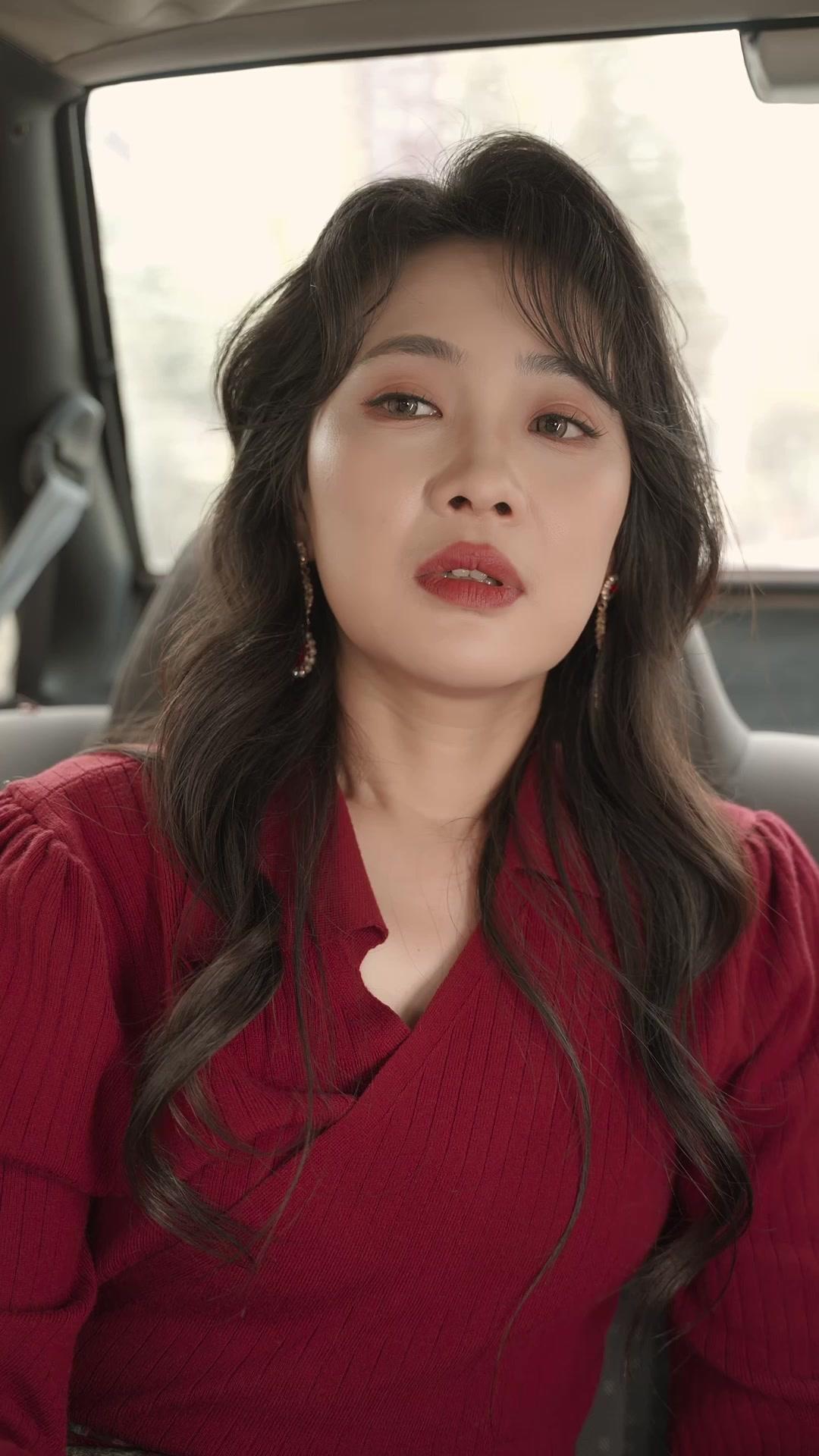 Cinta yang penuh bohongan