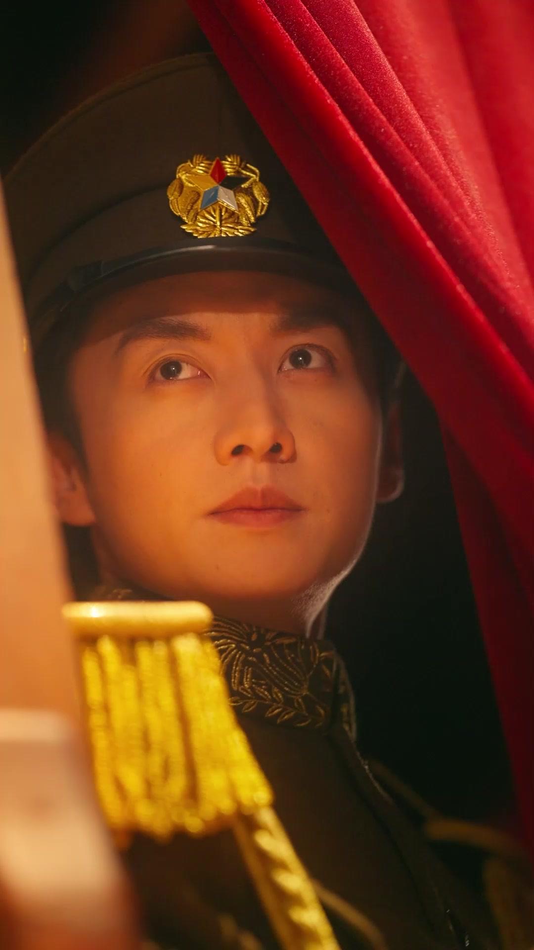 千金墜落風塵，督軍發瘋贖愛