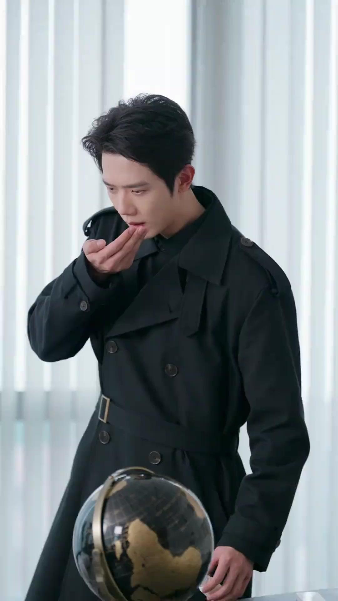 พี่สาว…มองผมหน่อย