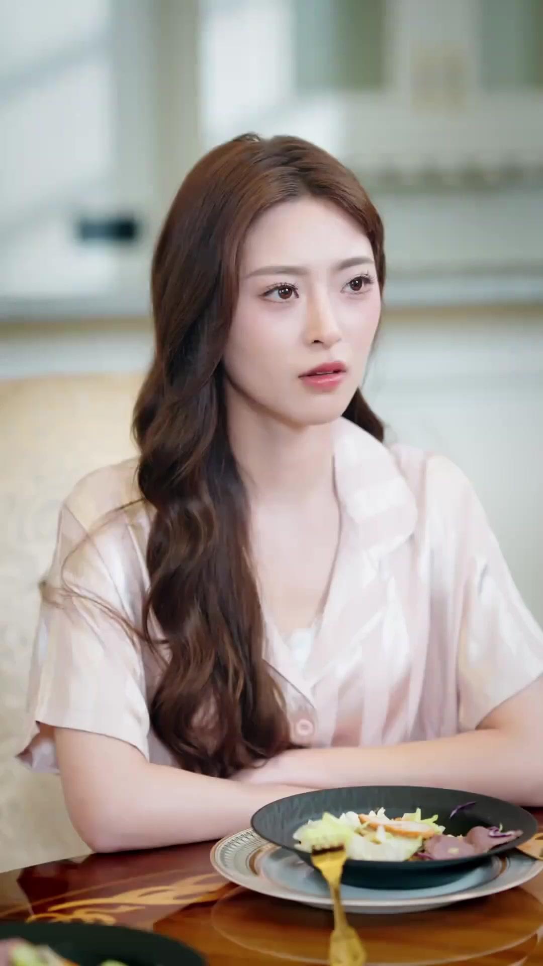 عودة التاج بعد الزواج السريع