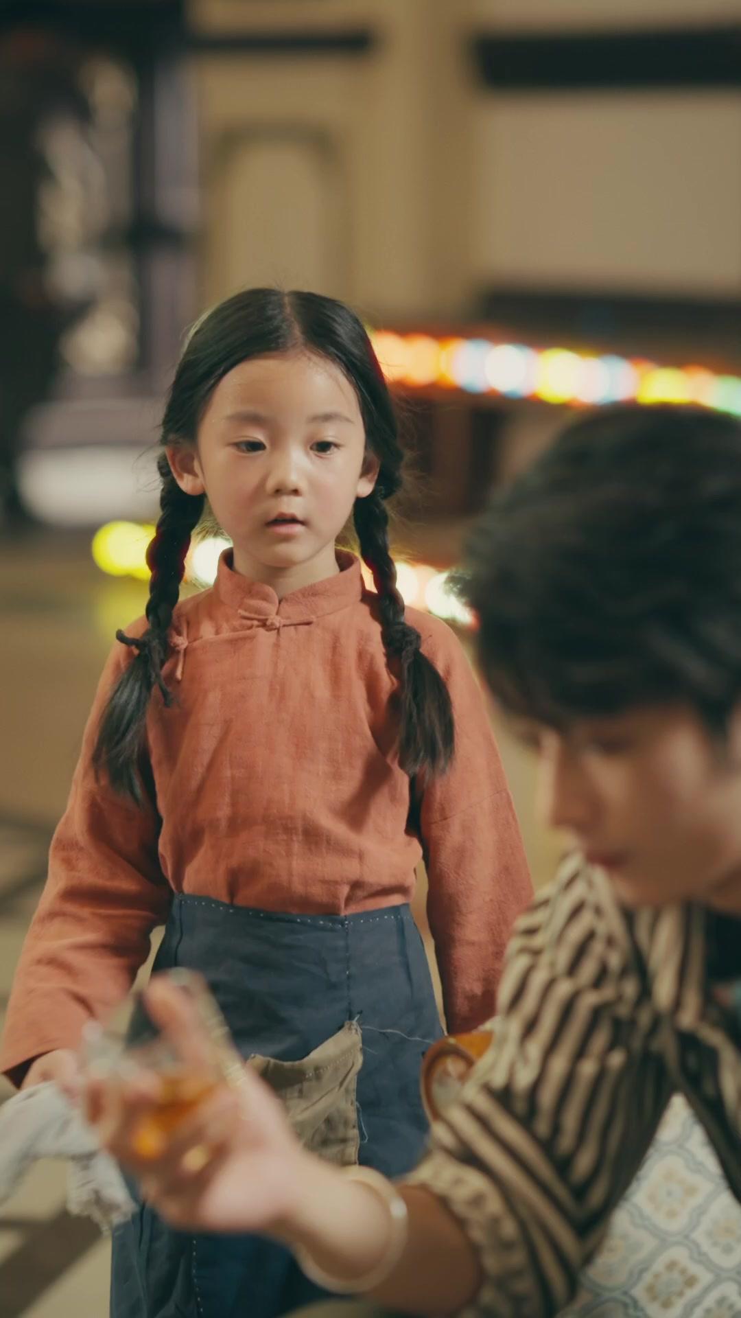 Die kleine Schuhputzerin