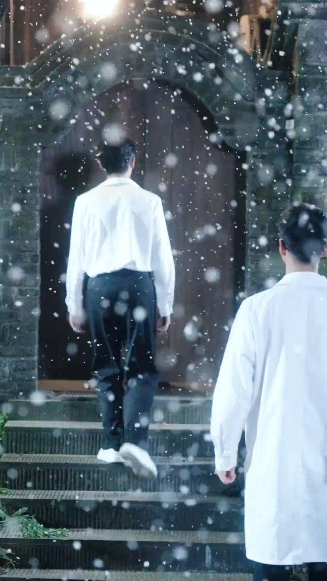 (Doblado) Amor en dos vidas vacías