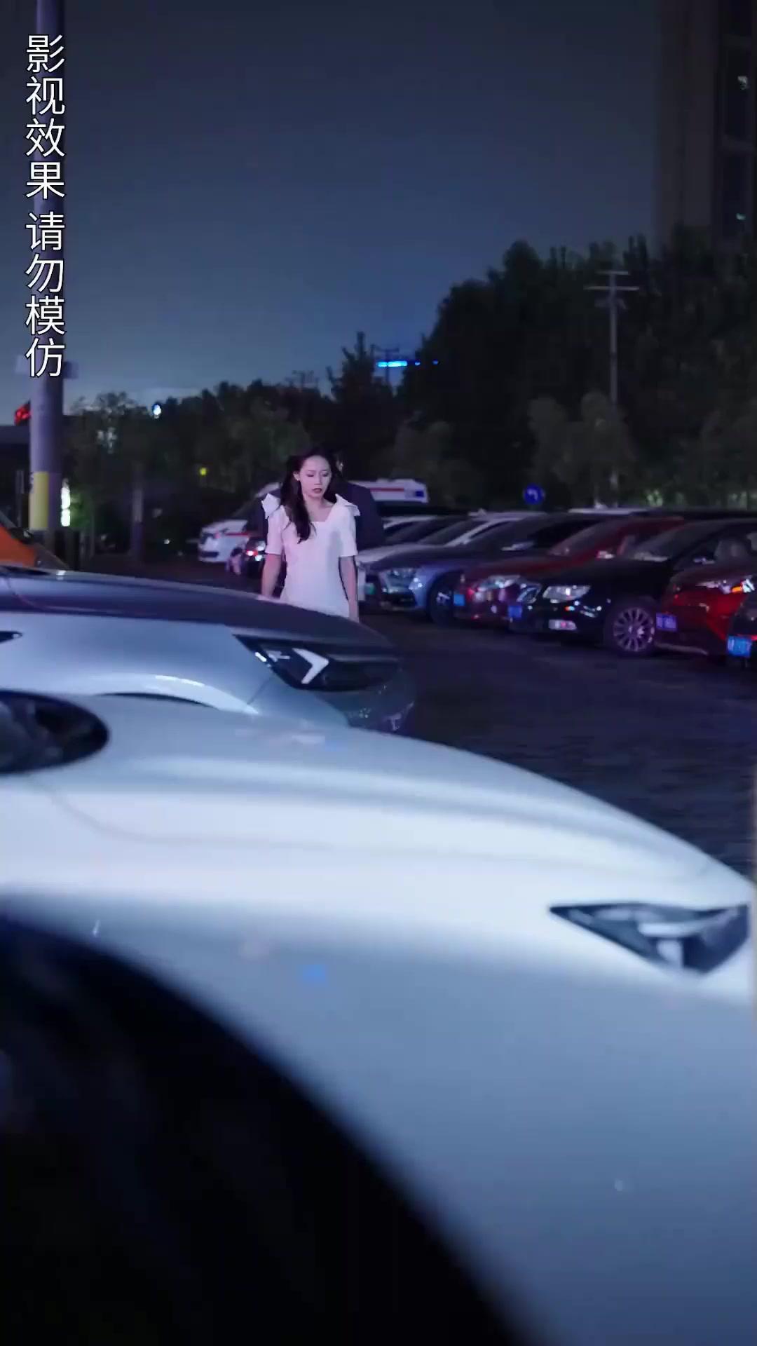 Setelah Putus, Aku Jadi Kekasih Pamannya