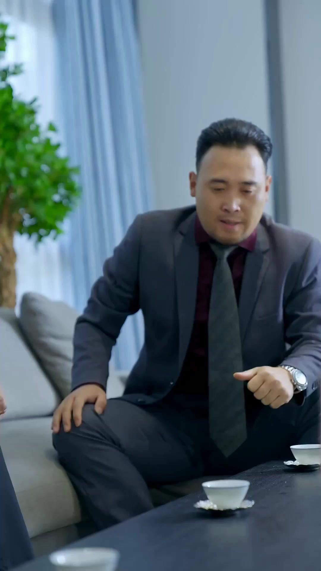 Ẩn Long Ngạo Thế