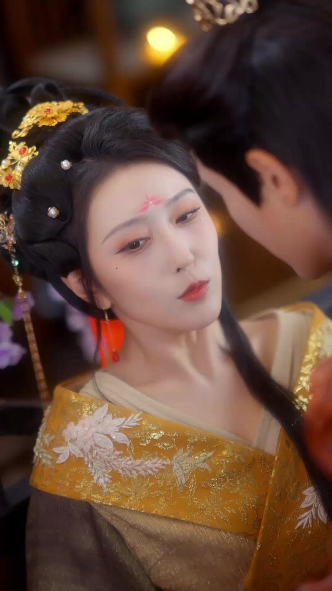 Sandiwara Kaisar Palsu