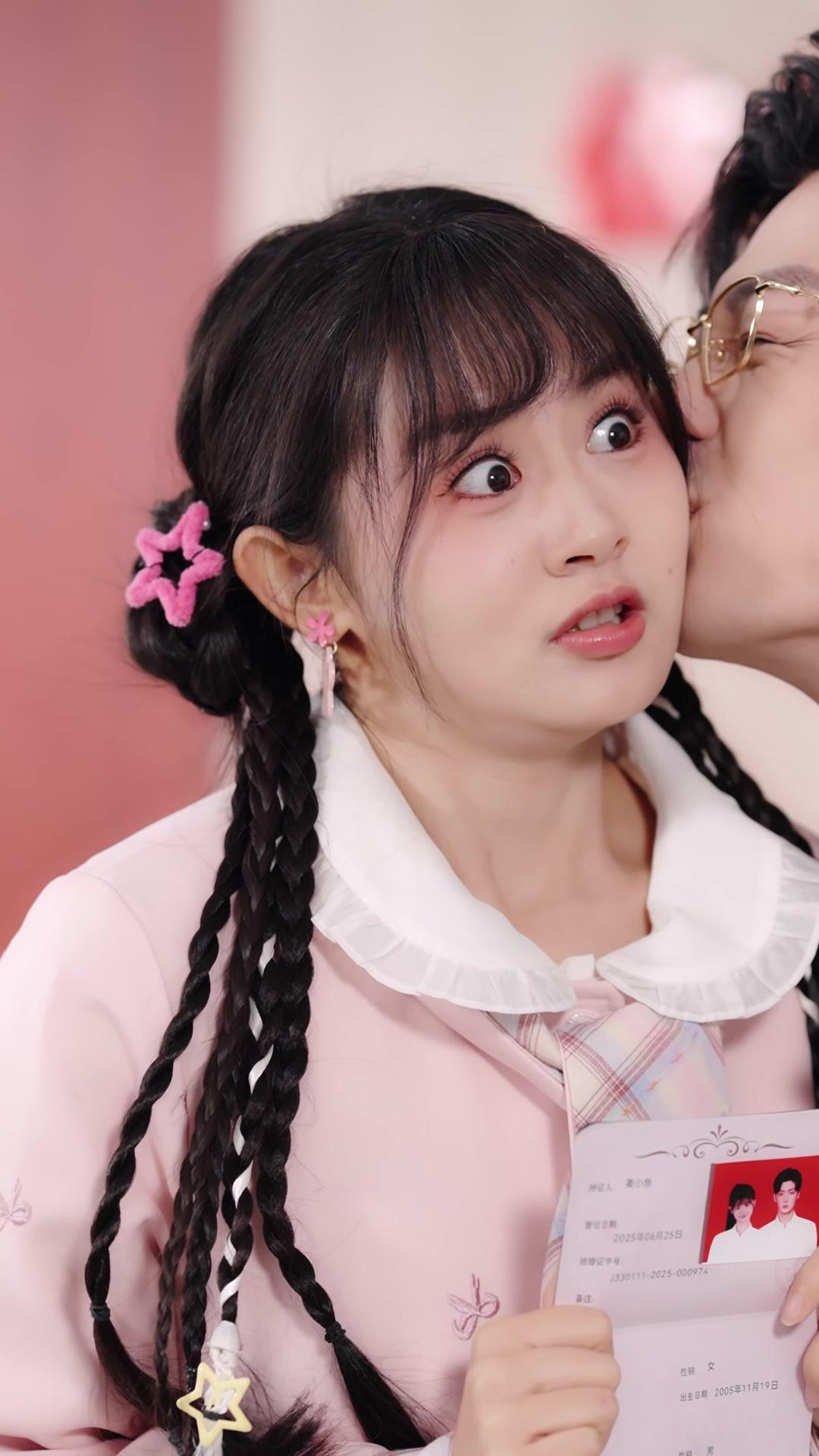 개틀링을 든 신부