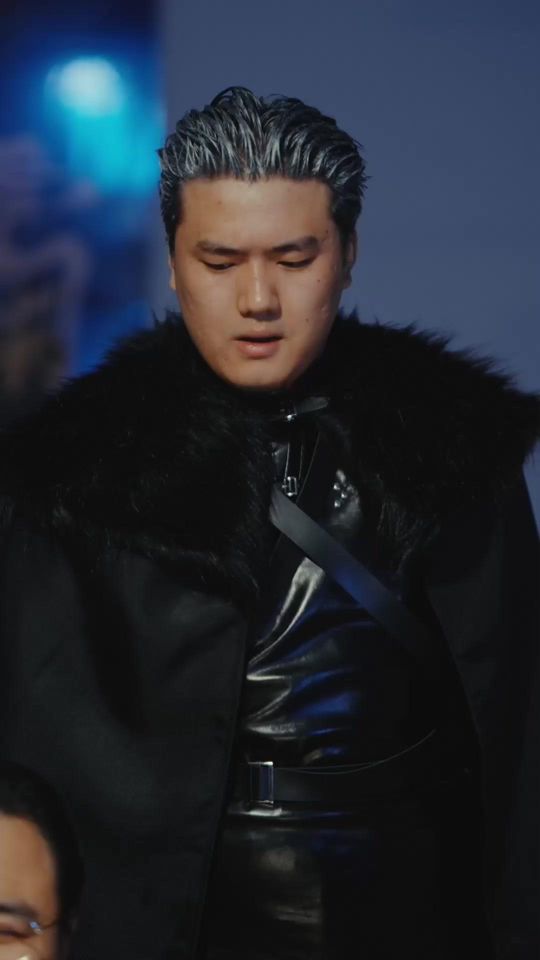 Raja Tinju! Dua Naga di Ring