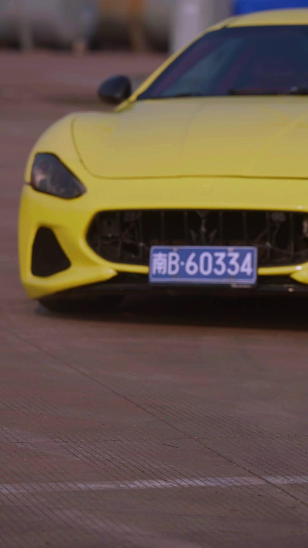 LE DIEU DE LA ROUTE EN TAXI