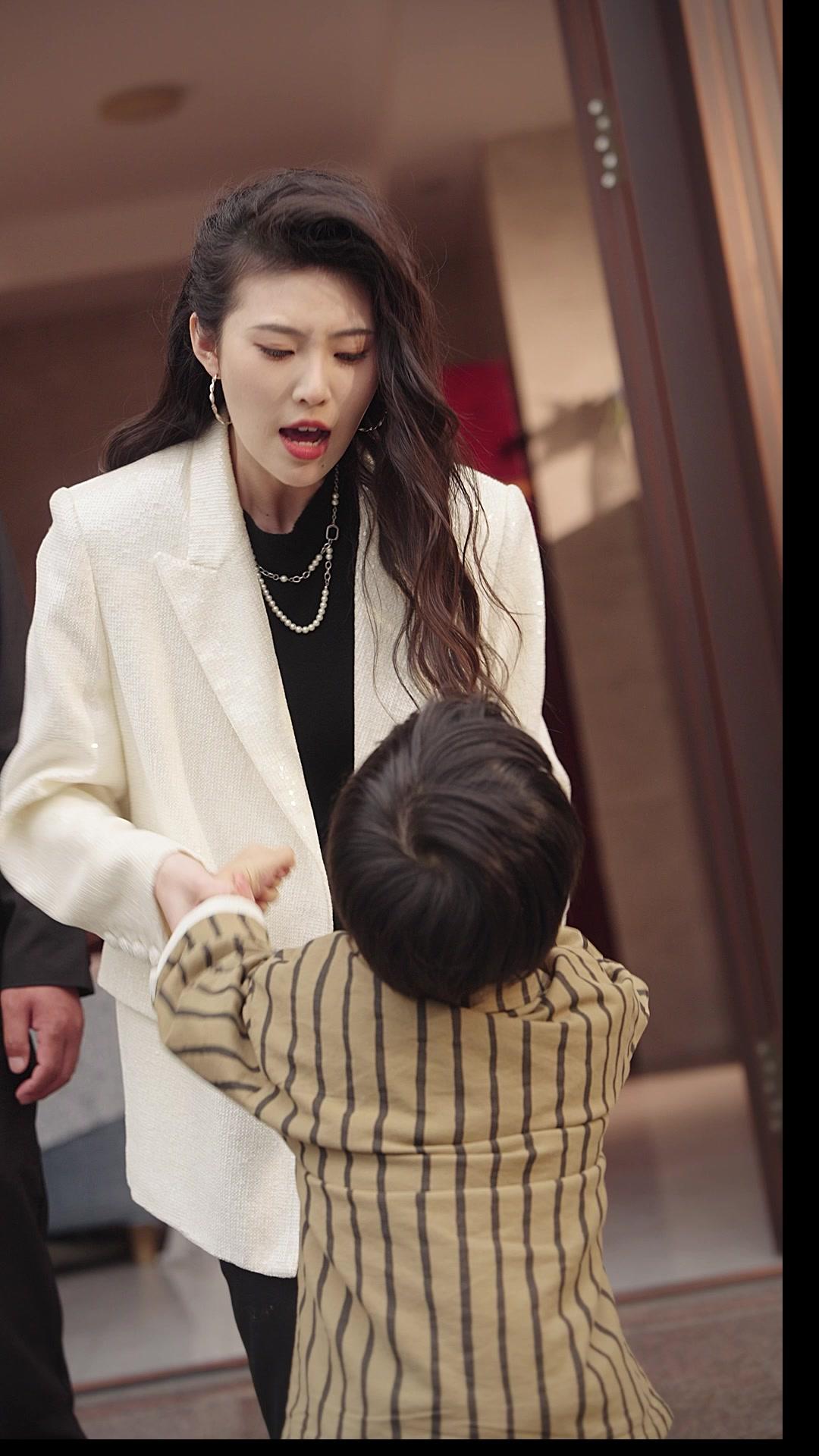 (Doblado)Adorada por mi esposo millonario