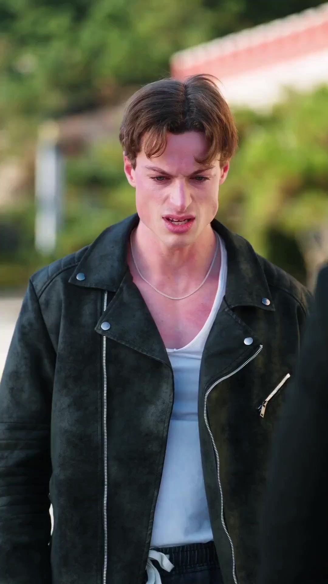 (Dublajlı) Melez Tanrı