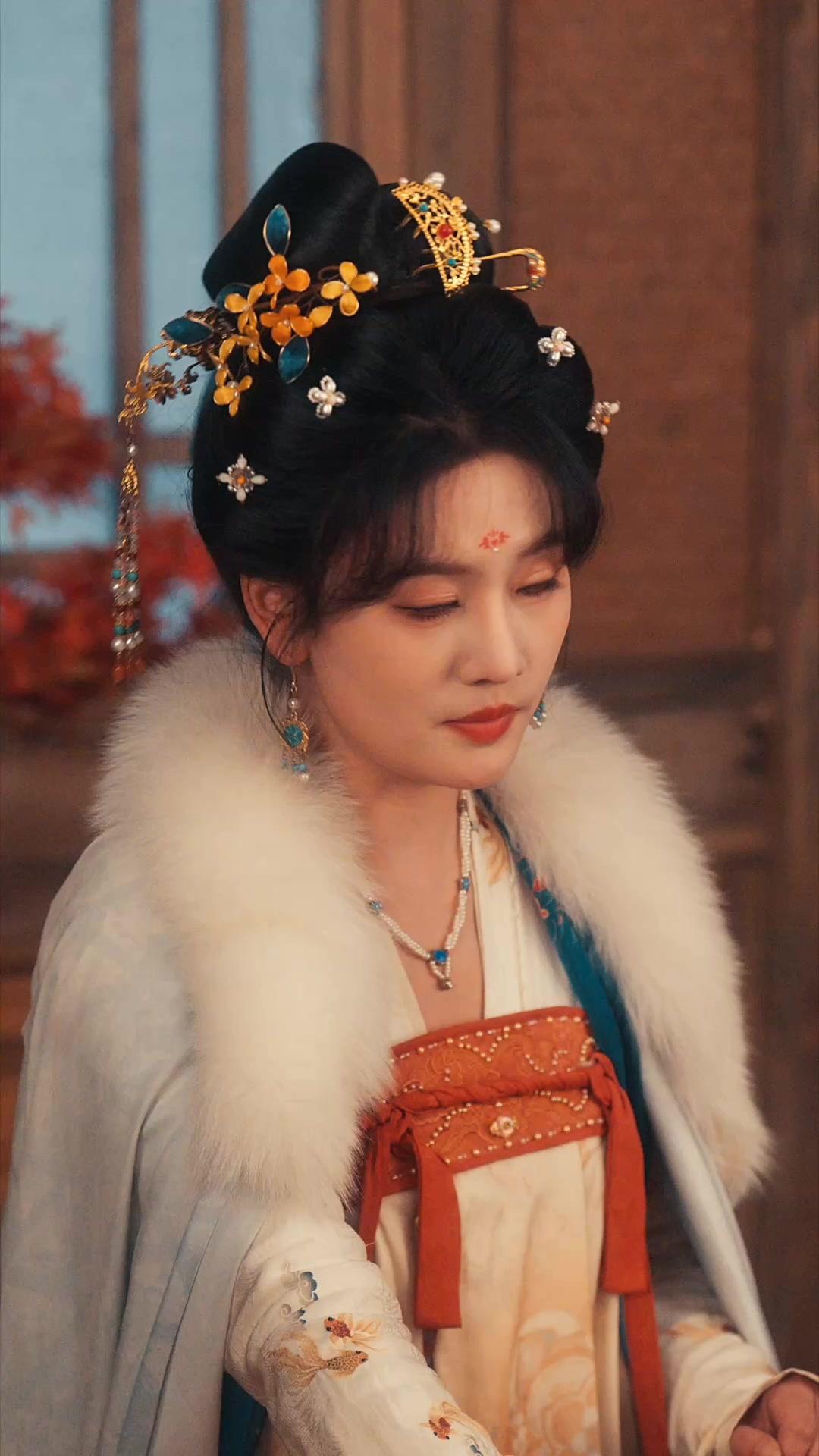 Three Wives, One Rising Lord