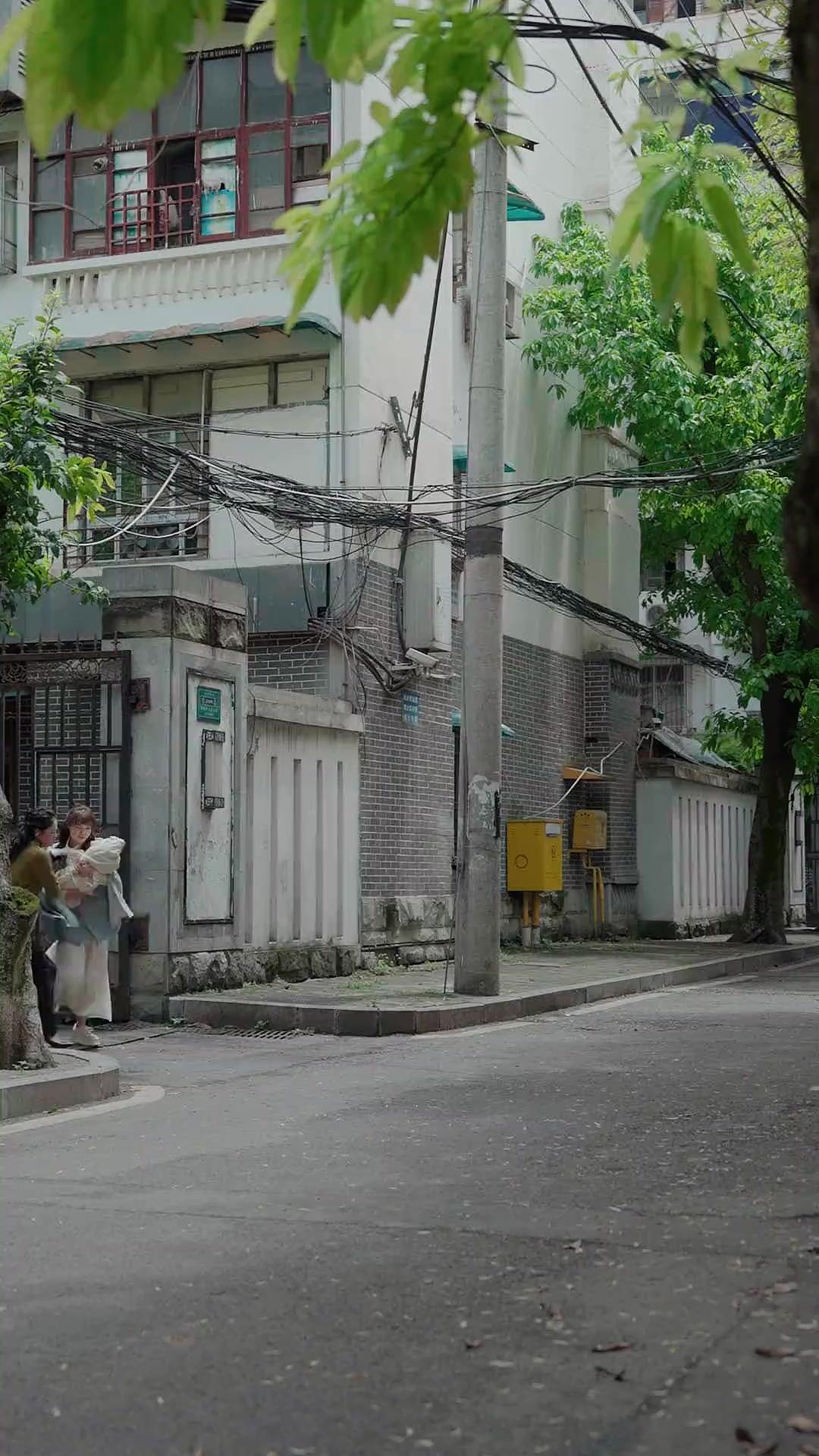 (Sulih suara) Si Kecil Ajaib Kesayangan Keluarga