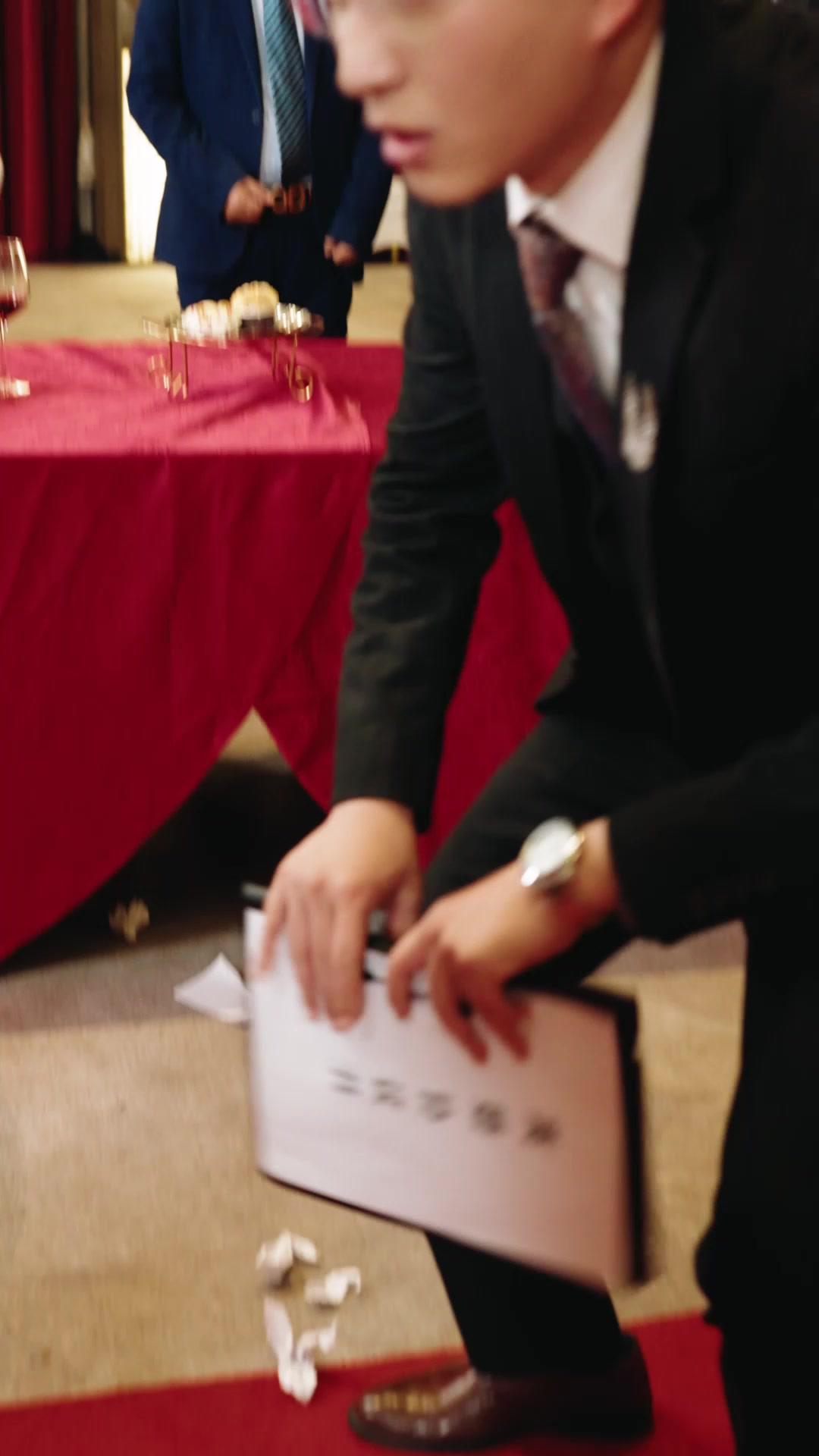 Pelakor Naik, Istri Sah Tersingkir?