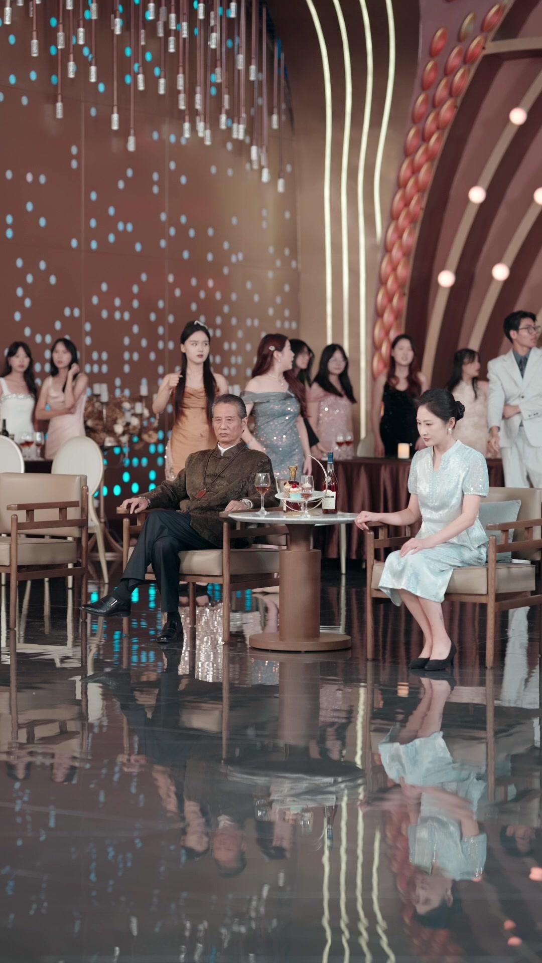 Identiti Rahsianya Mengejutkan Dunia