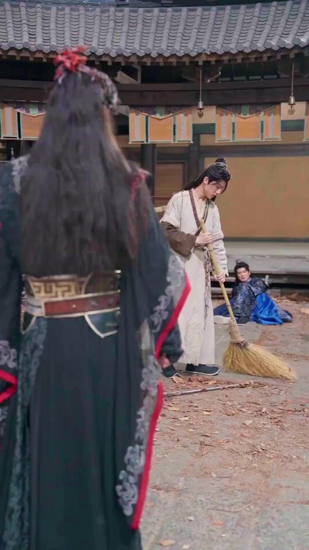 (مدبلج) قطع السيف عبر الأزمان