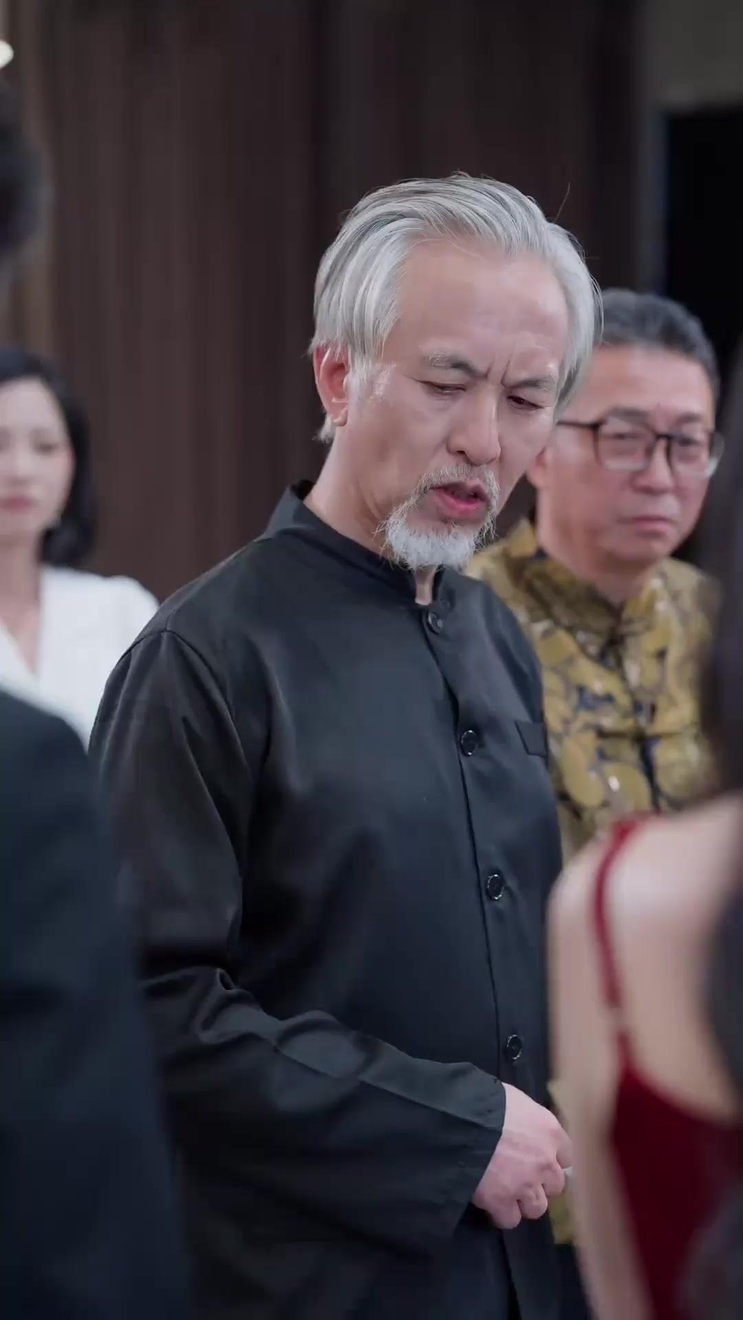 (Dubbed) Old Man, This's My New Dad