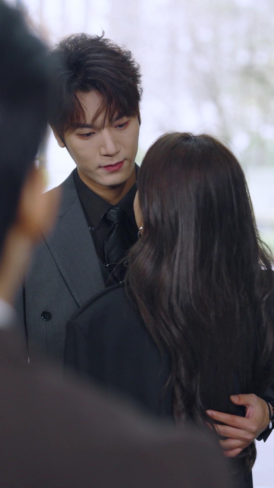 Intrigas bajo la máscara tierna