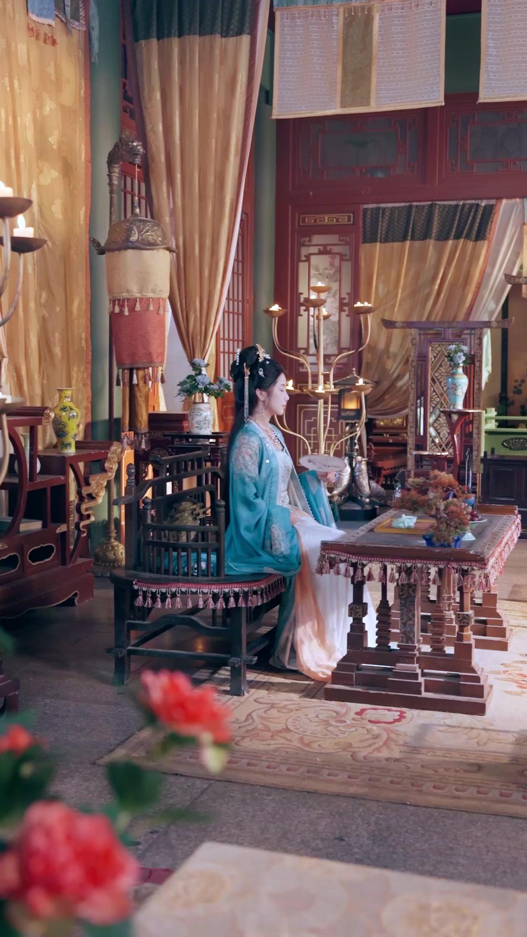 La emperatriz se rebela