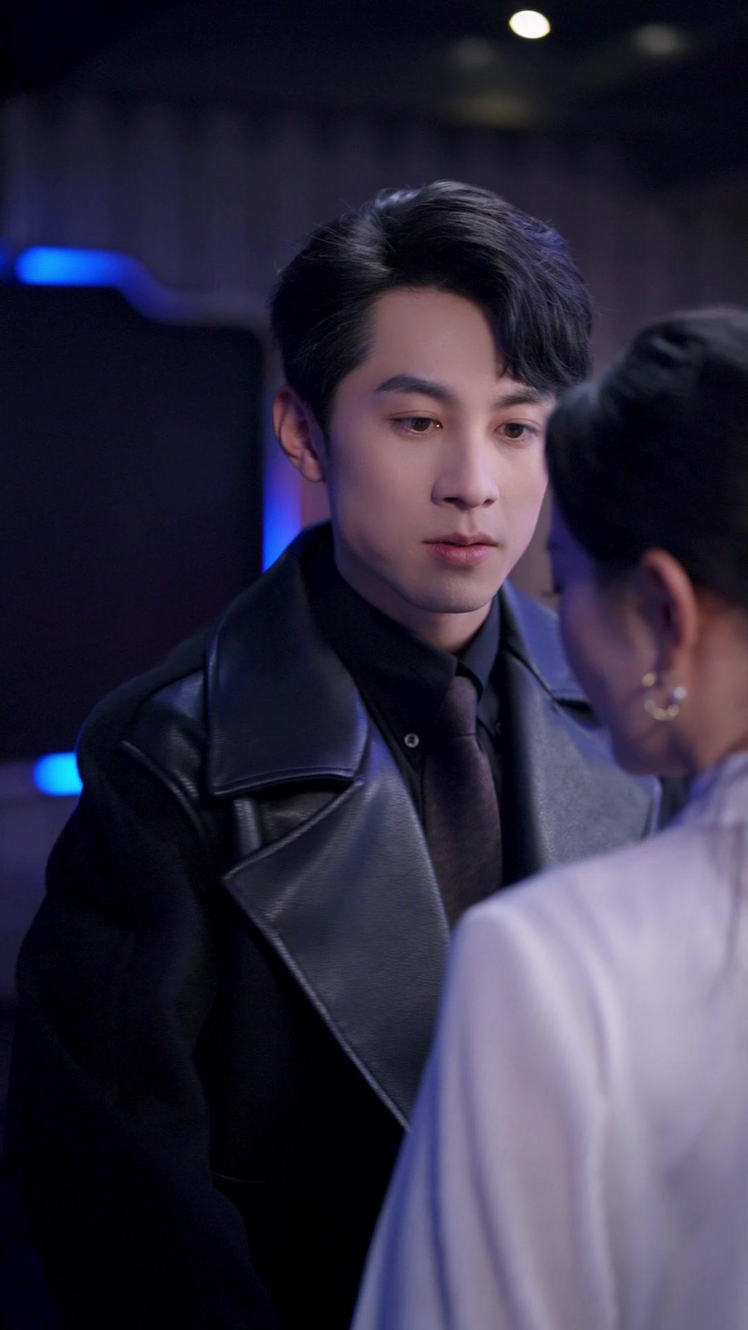 Sotto Mentite Spoglie