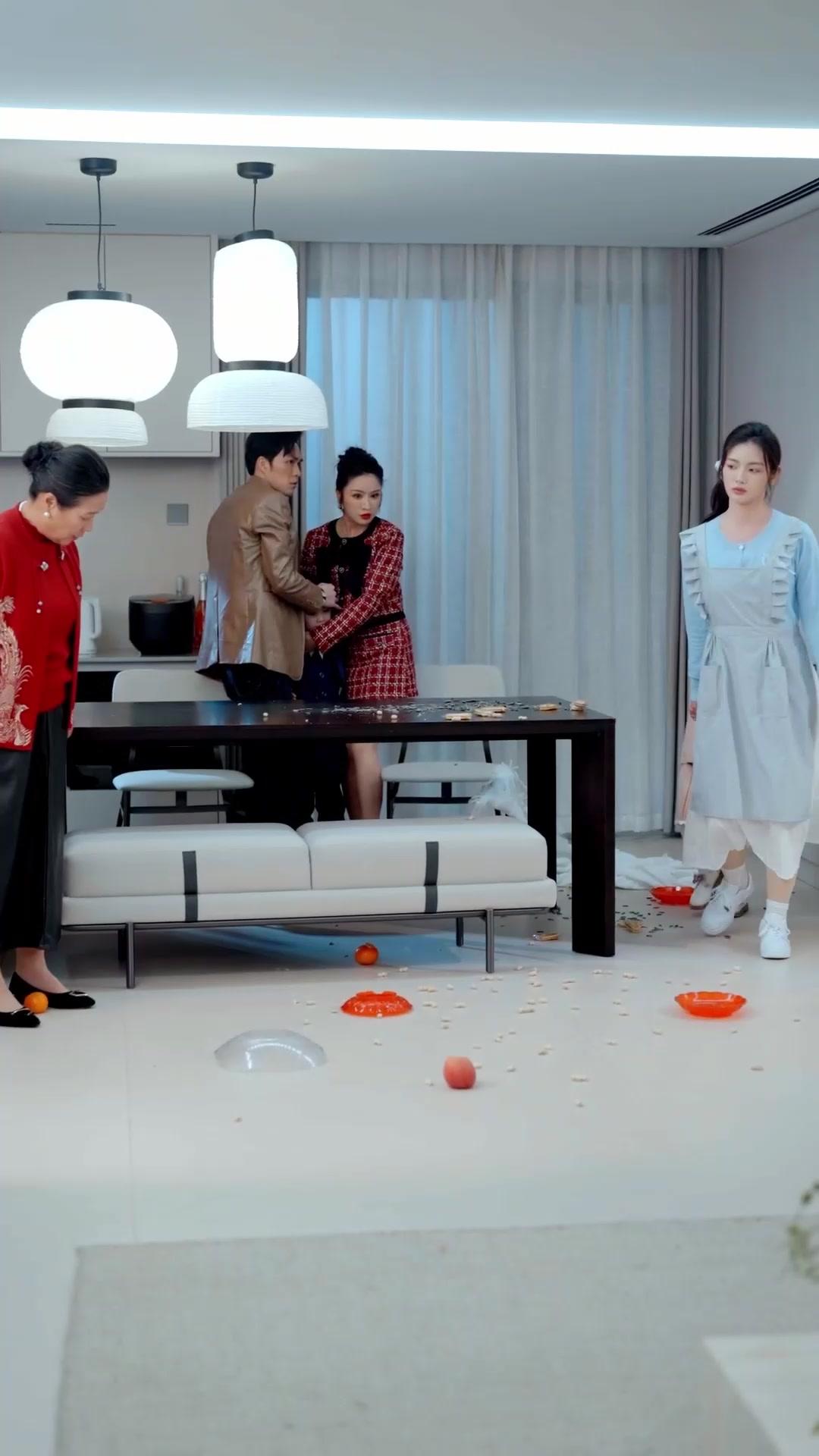 Baby's Revenge: Make Mommy a Queen!