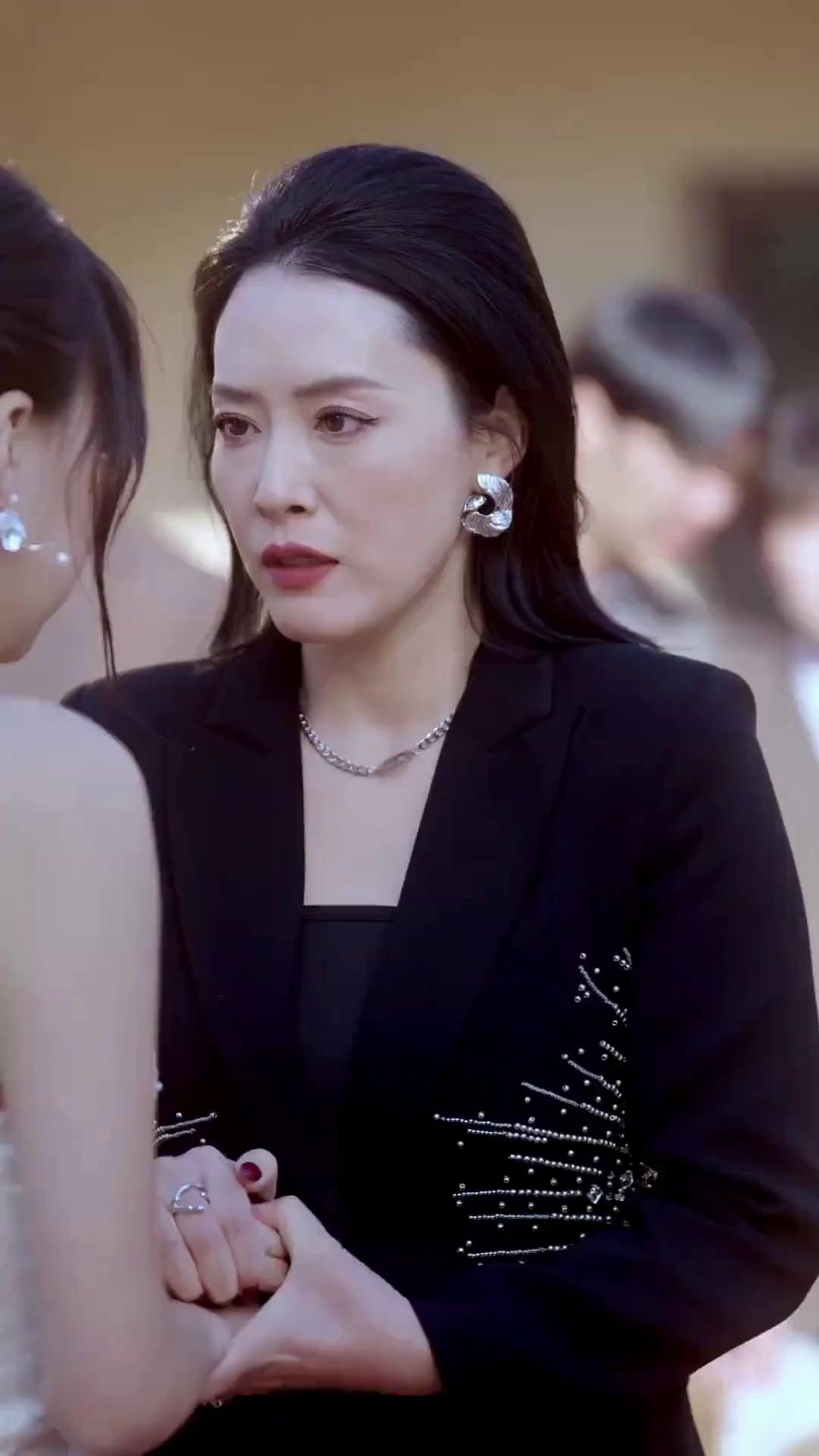 (Dubbed) You Picked the Wrong Mother to Cross!