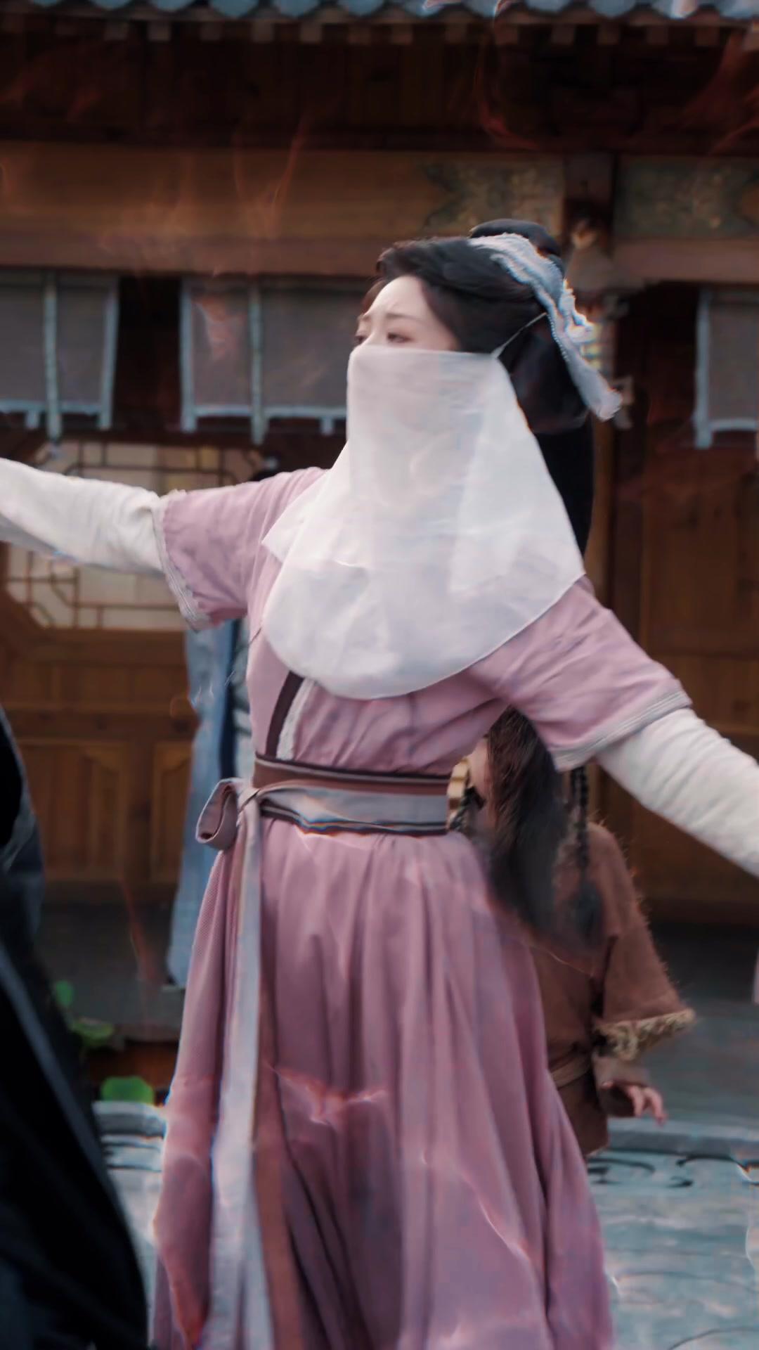 แปดปีใต้เงาสวรรค์