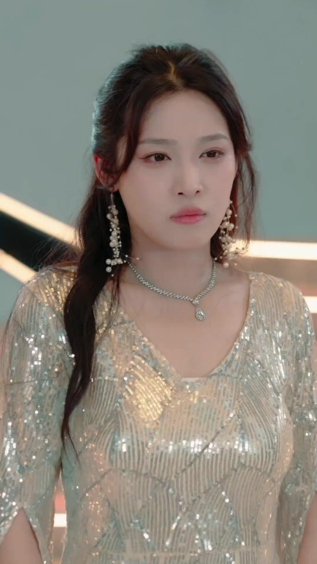 หน้ากากซ่อนเสียงแค้น