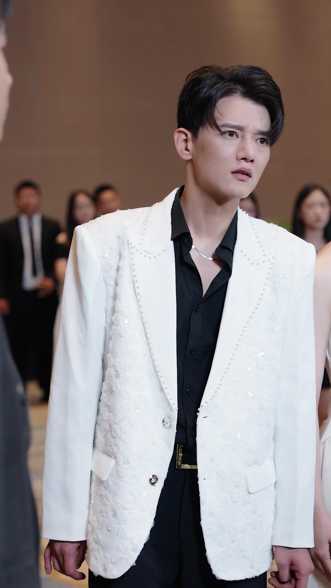 What? My "Poor" Ex is a Tycoon?