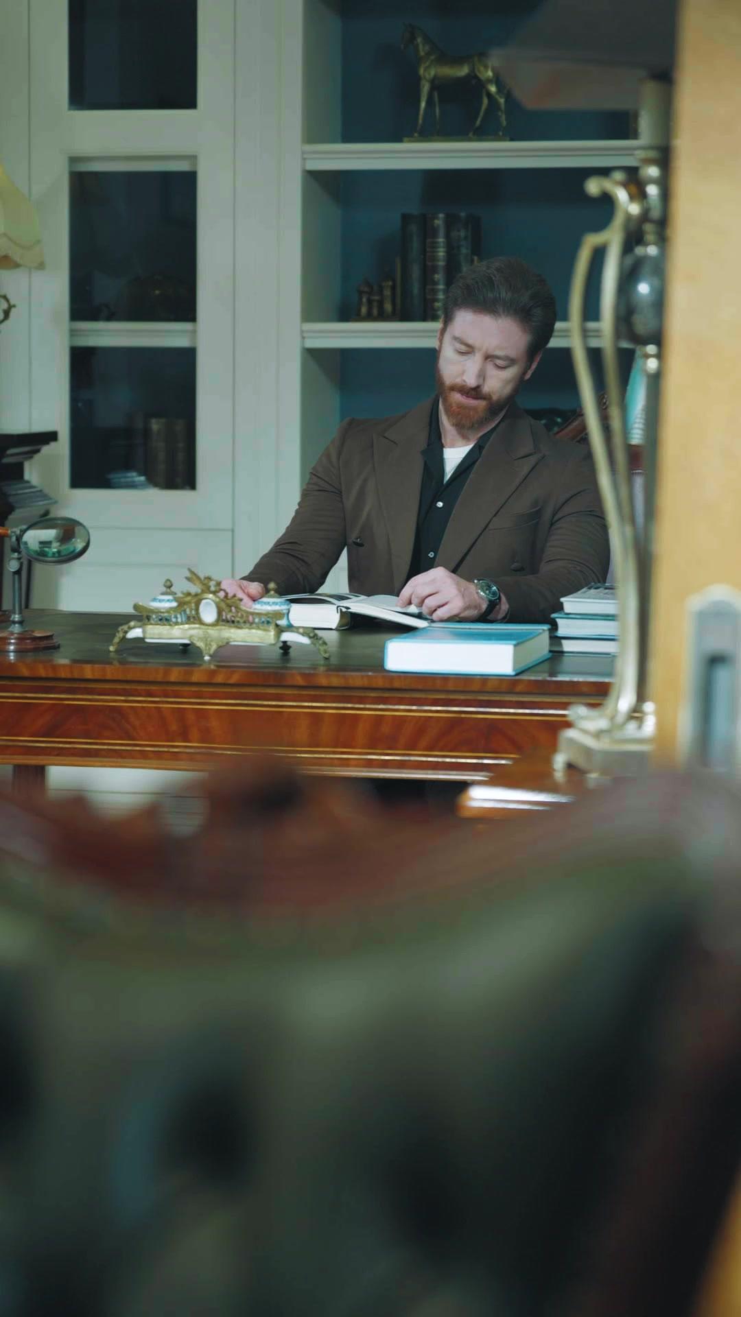 King Returns on Christmas Eve