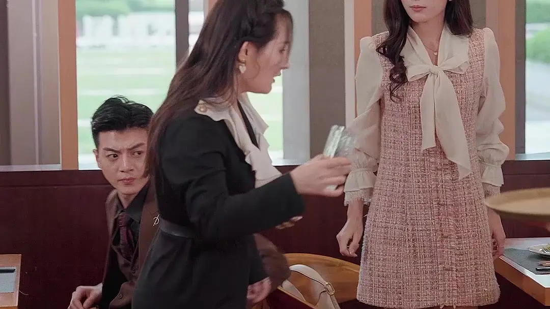 Bye-Bye, Mr. Wrong: When the Receipt Speaks Louder Than Words