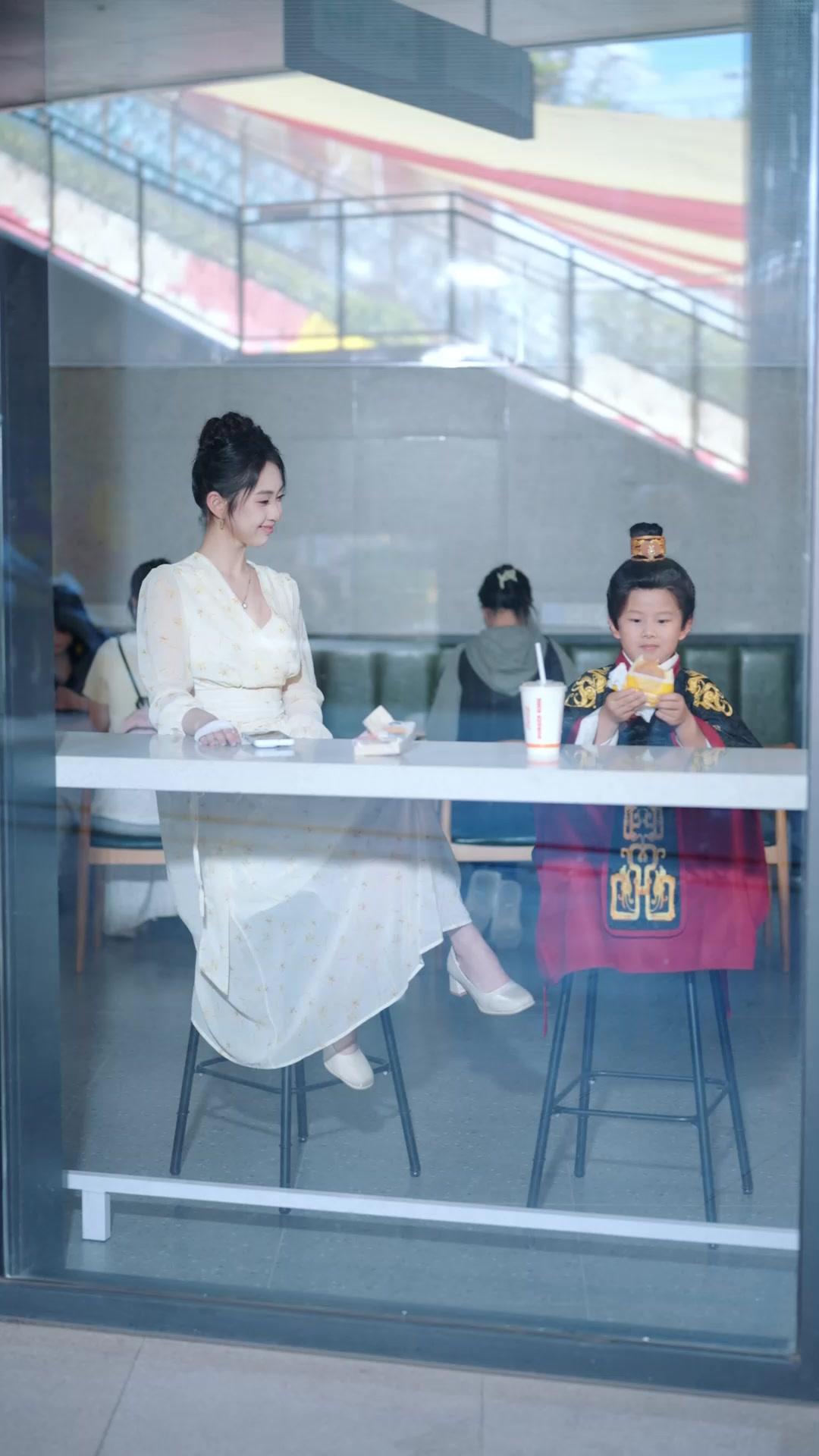 ไม่ต้องกลัวนะ หนูคุ้มแม่เอง