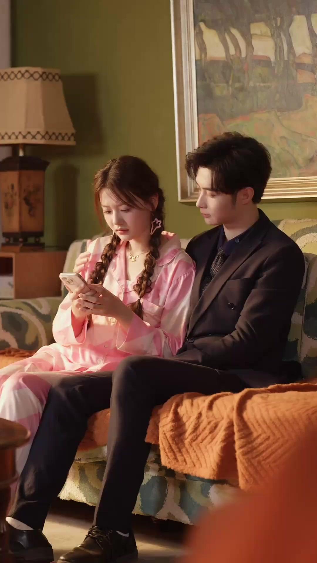 Usia tidak memisahkan cinta