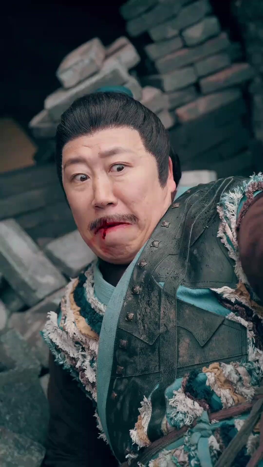 (Doblado) Rocío, jefa y mamá por accidente