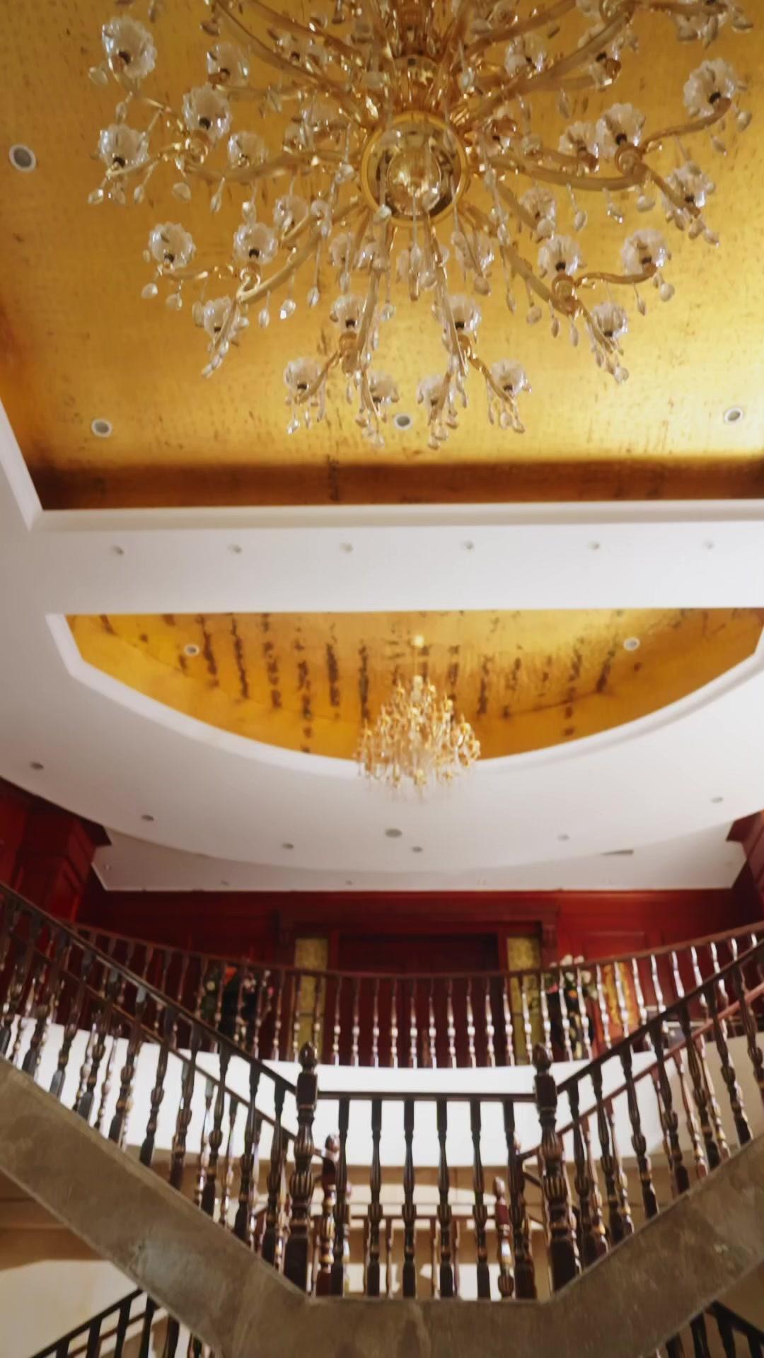 神算來襲：開局救豪門！