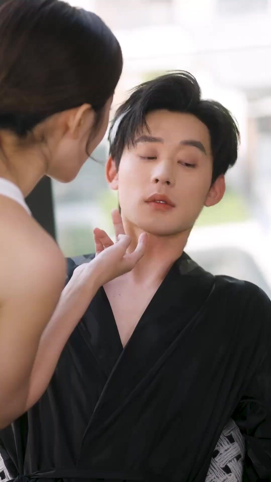 Bad Boy Begs for Her Love Again