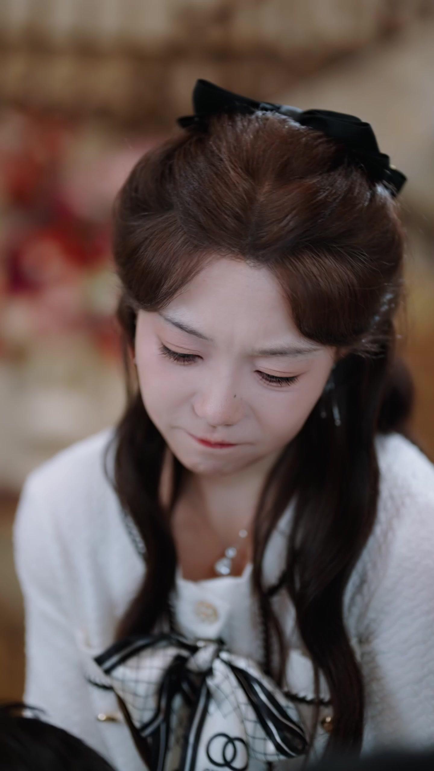 Entre promesas y secretos