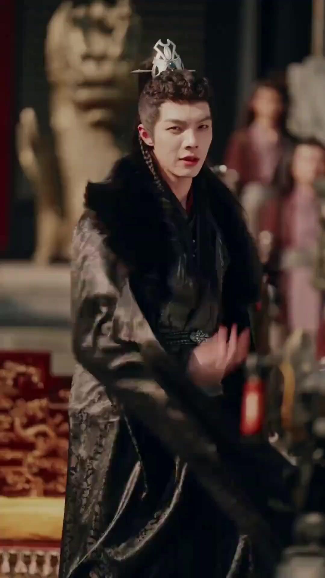 (Doblado)Todos creen que soy un maestro