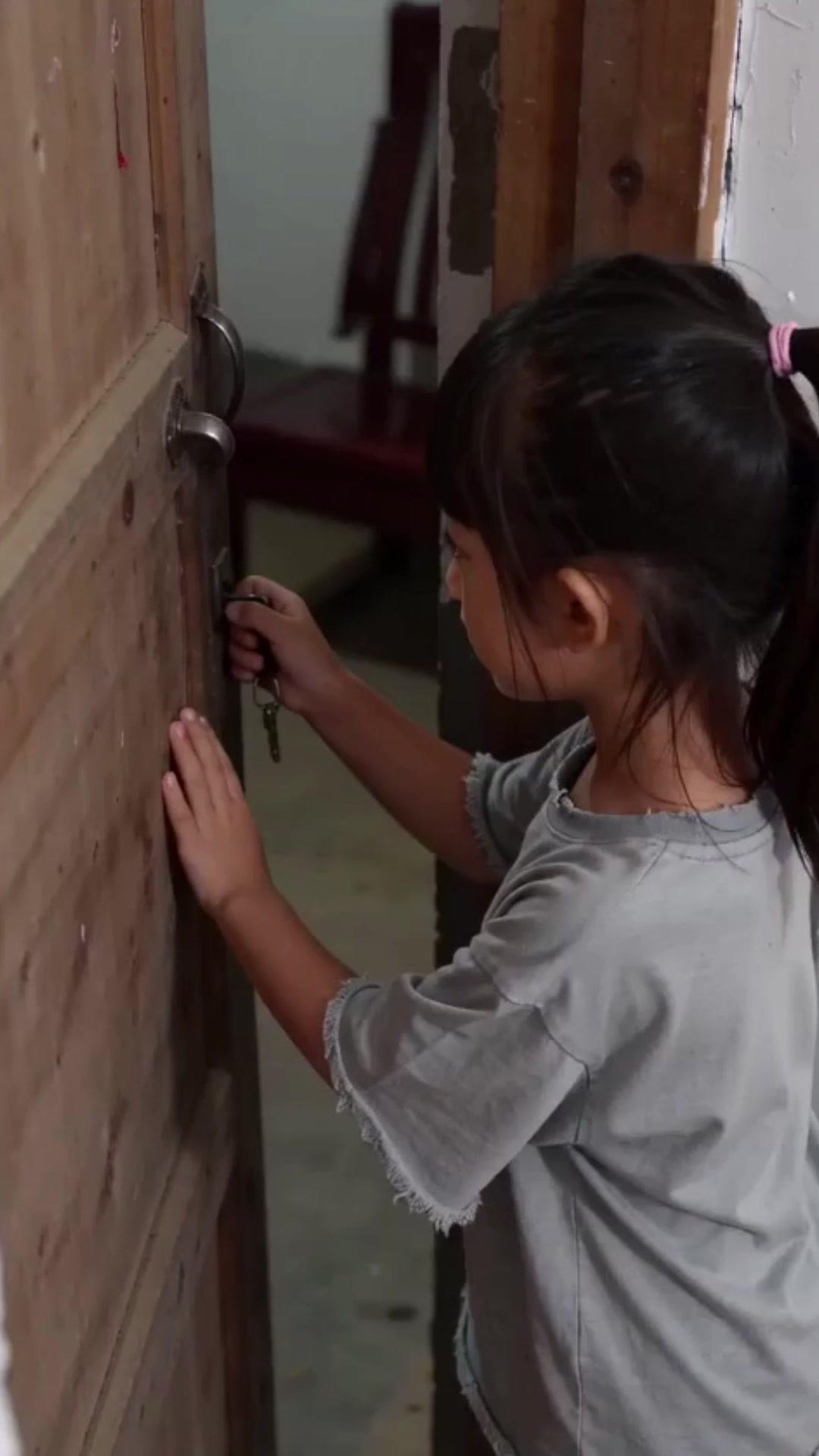 Mama, liebst du mich einmal?