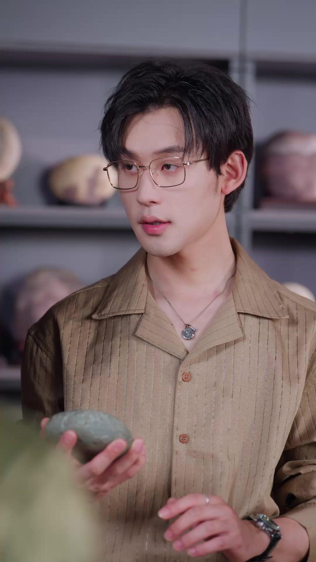 Ganti Ayah, Ubah Nasib