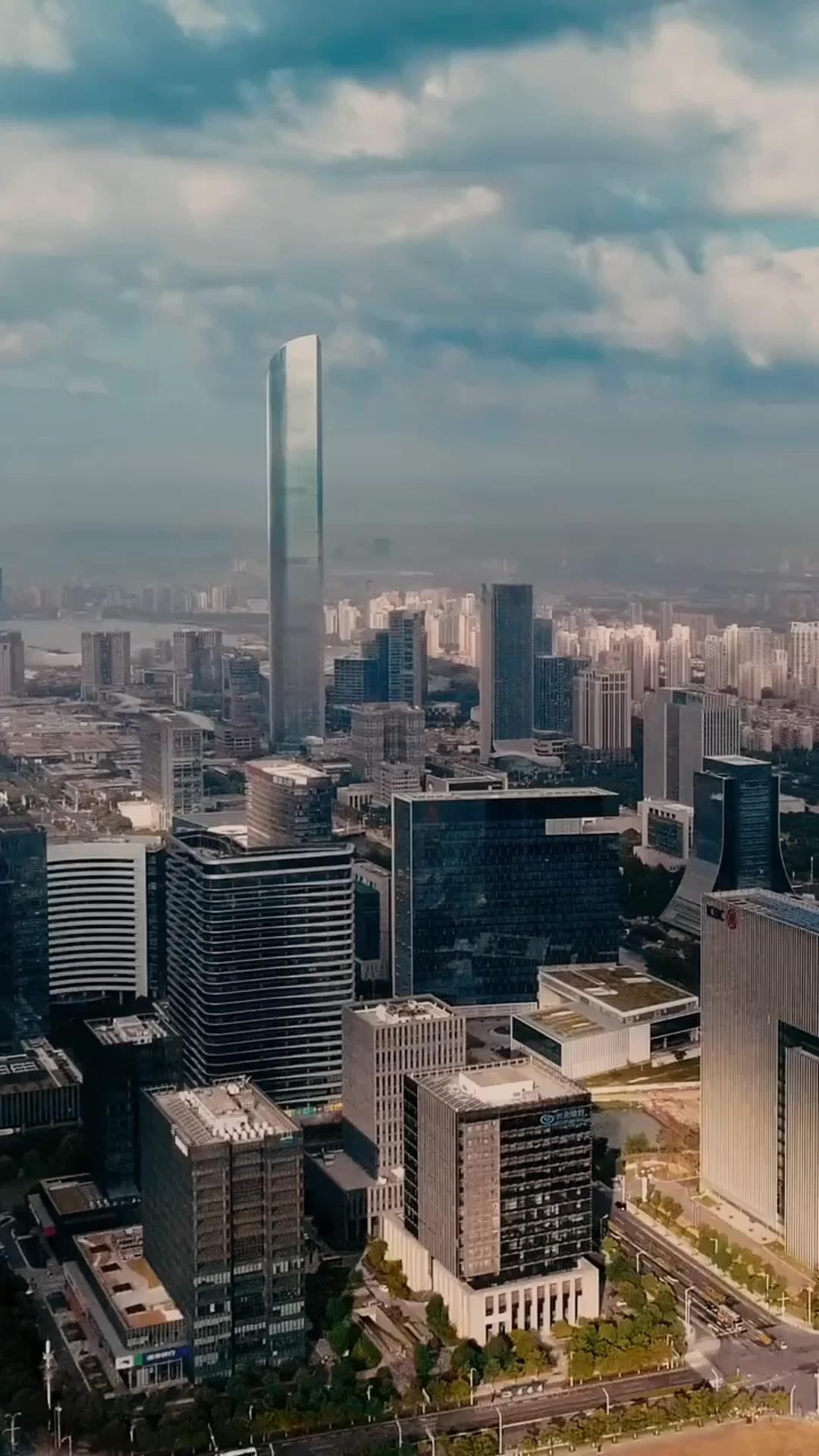 Di Sini Datang Encik Sempurna