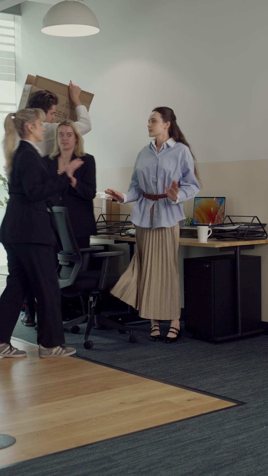 Nossa! Meu Marido Garçom É um CEO!