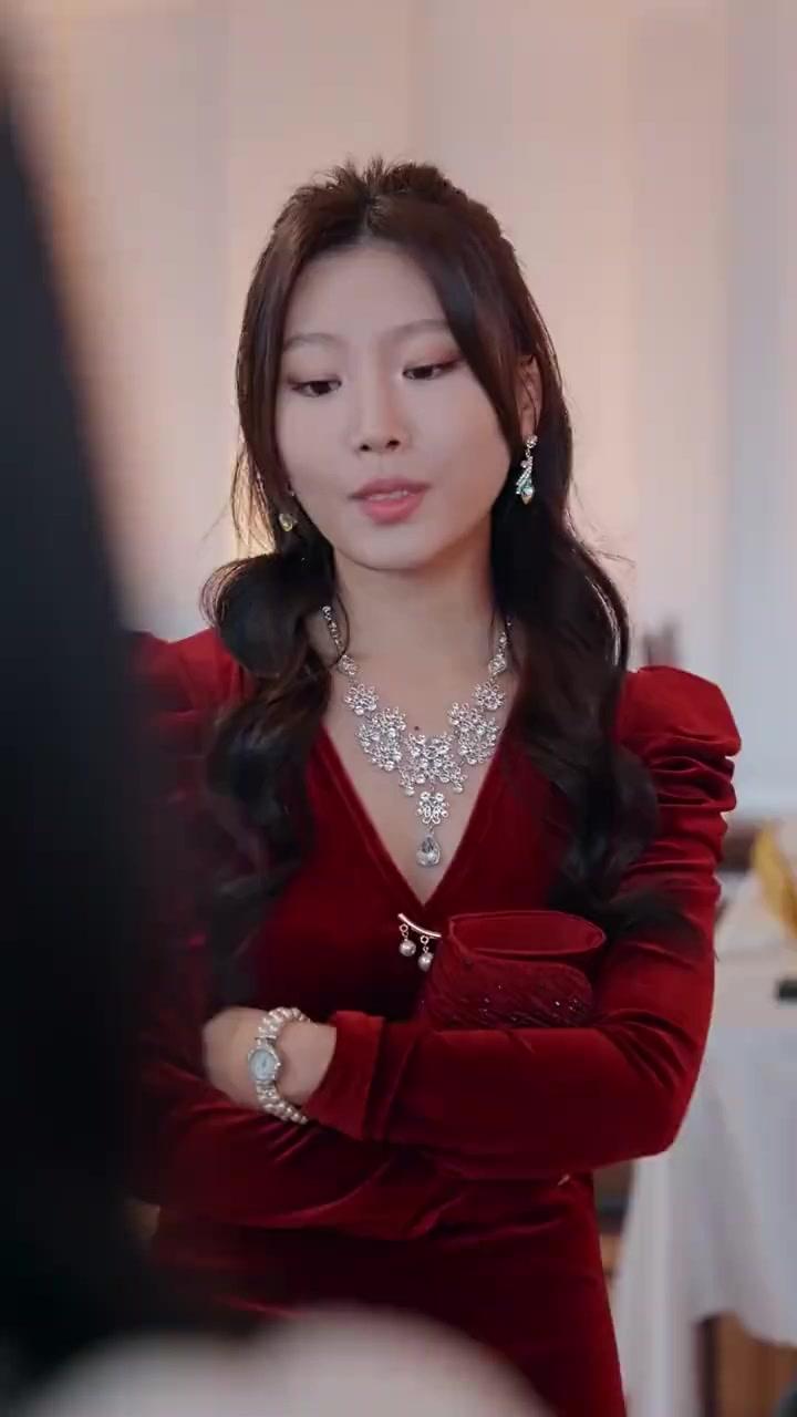 (Dubbed) My Broke Bodyguard is a Billionaire?