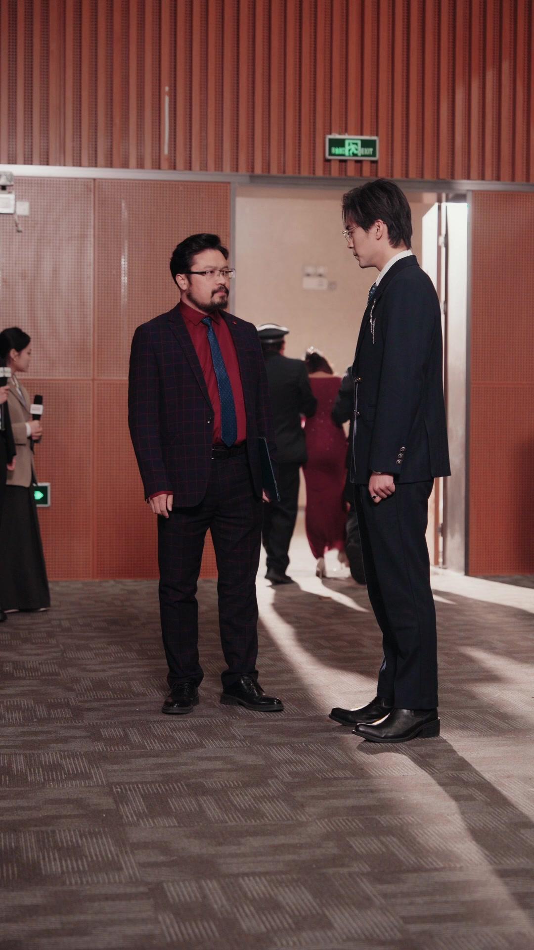 Boss Jatuh Cinta pada Pembantu