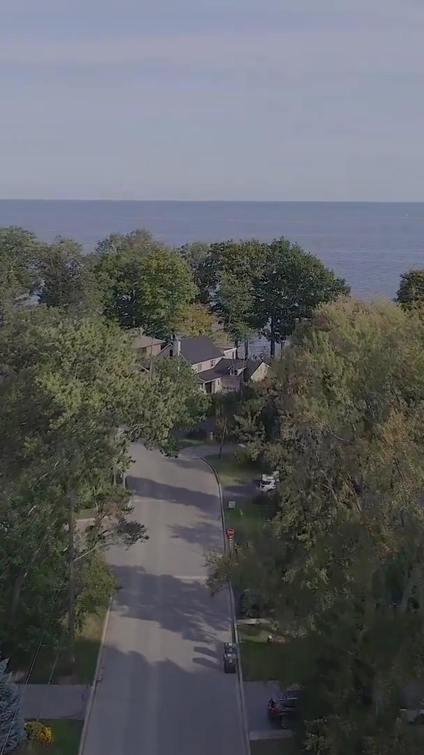 Entre promesas y secretos