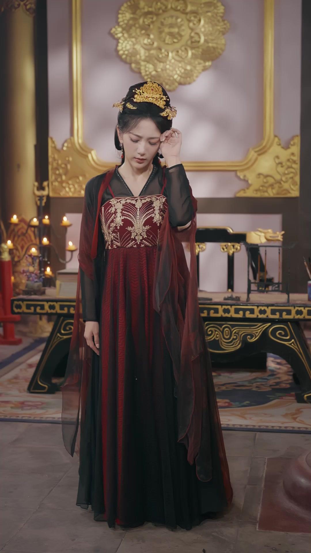 The Wolf King Is My Consort